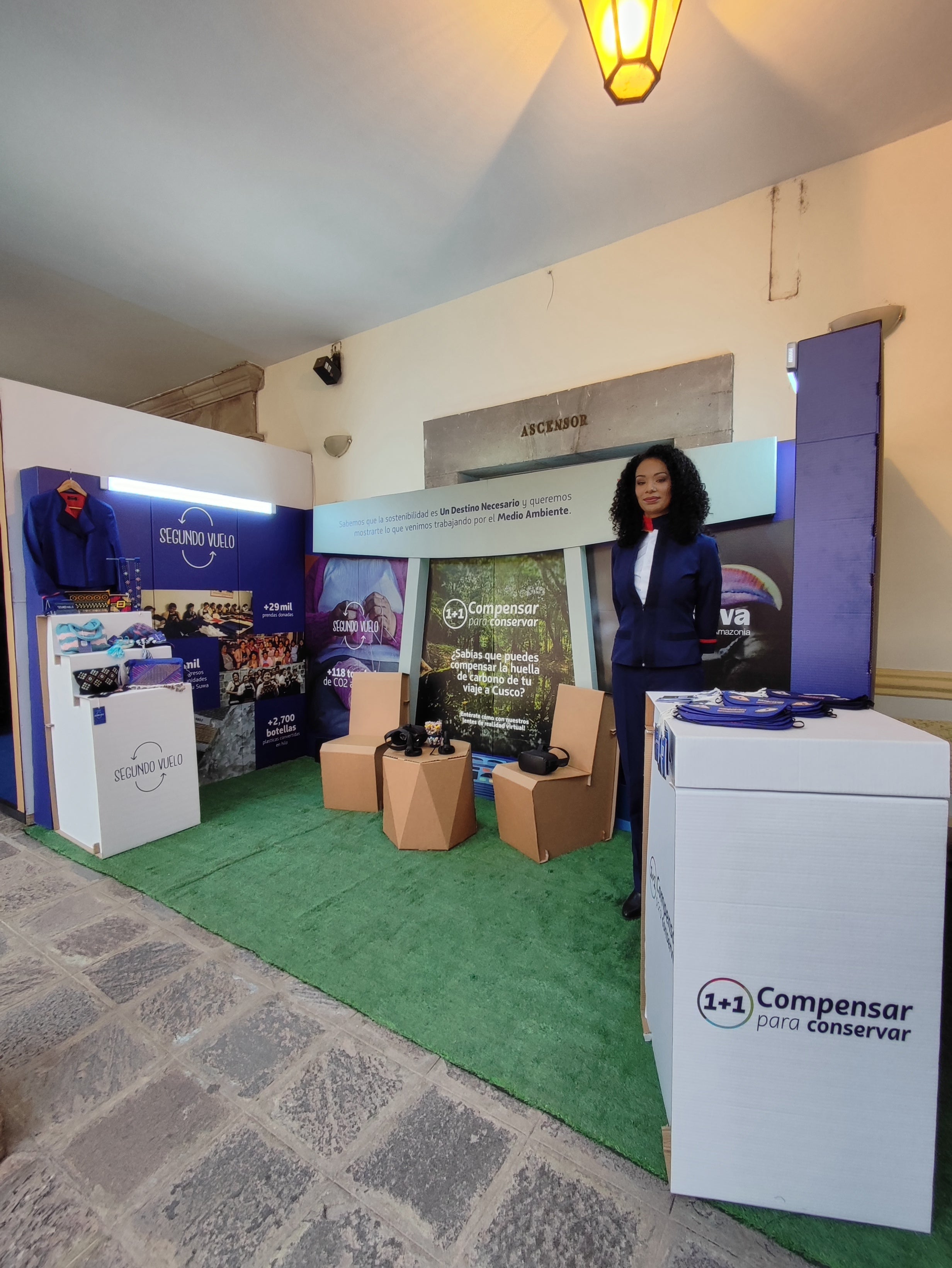 Stand Ecologico con Carton - LATAM