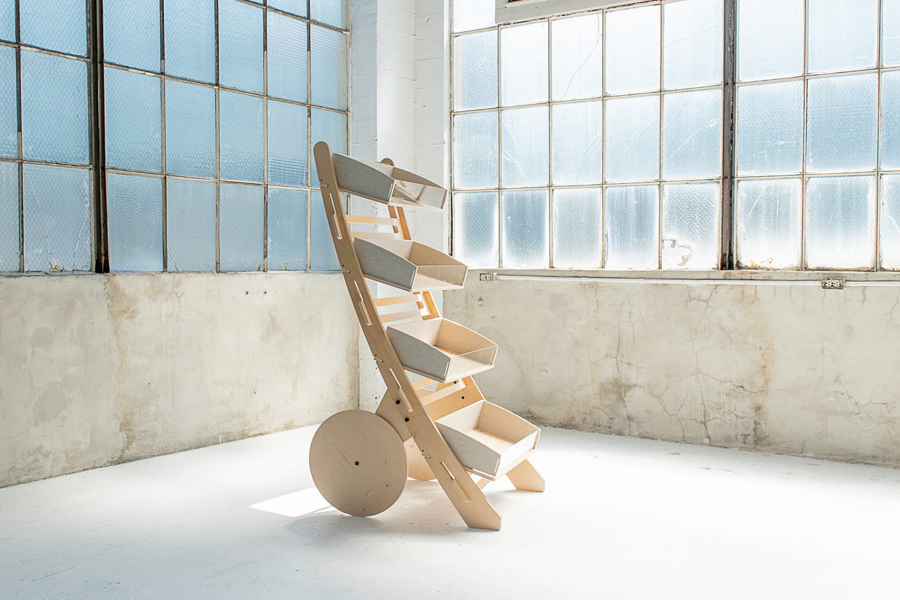 EXHIBIDOR DE MADERA - MODELO SIMPLE CAR