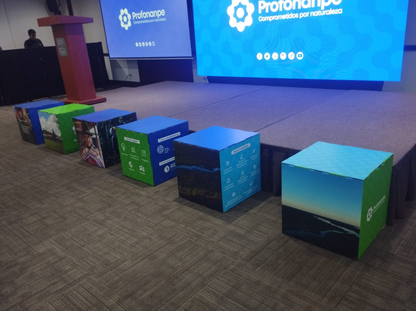 cubos publicitarios 50x50cm